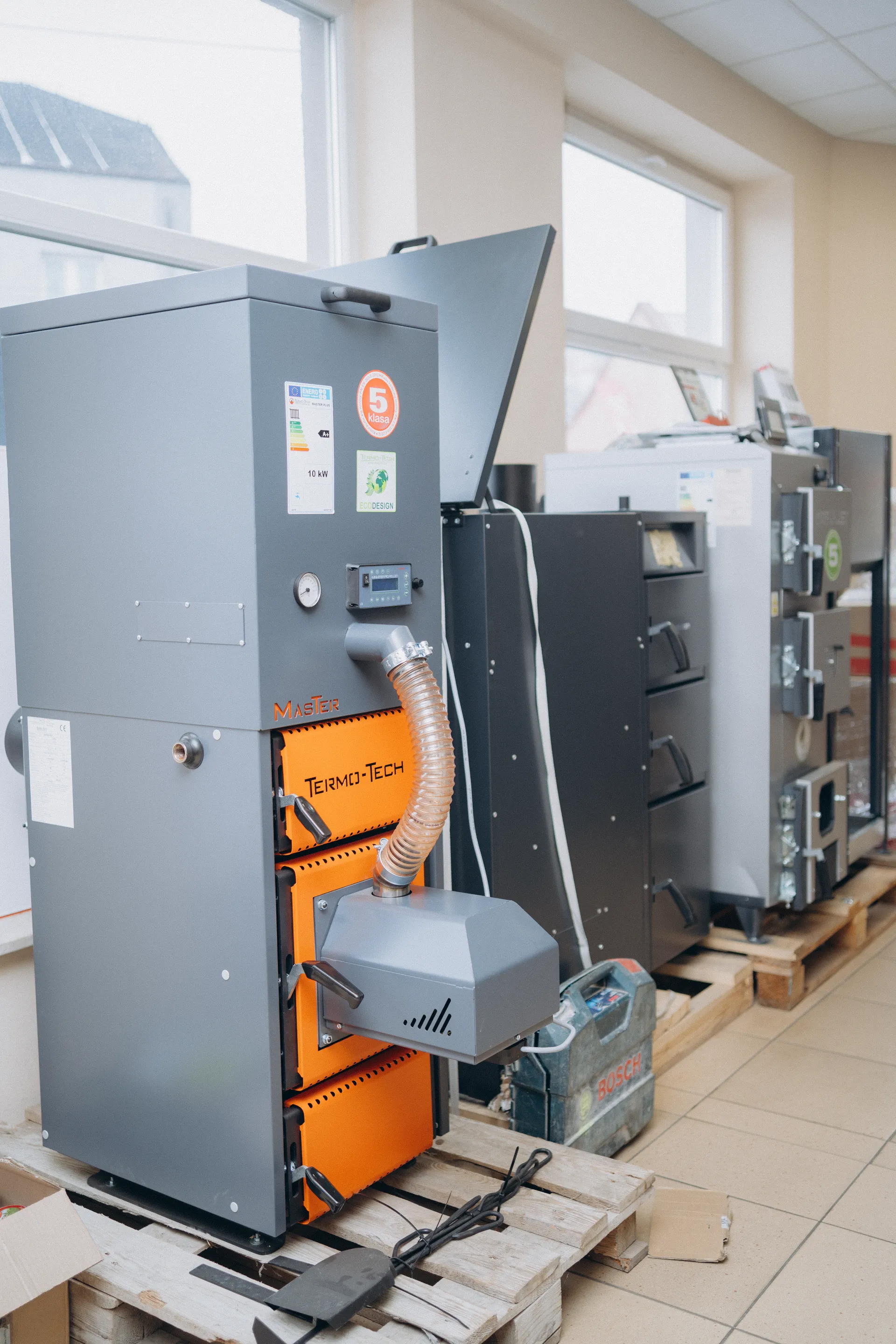 Ekspozycja produktów w salonie TEBAR Opoczno