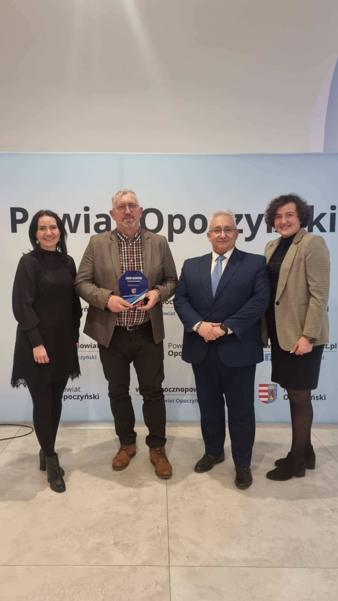 Odbiór nagrody Lider Biznesu 2023 - TEBAR Opoczno